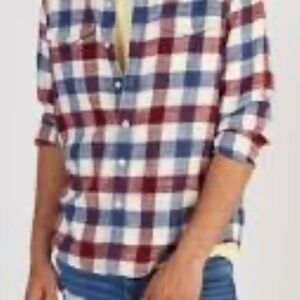 Men’s American Eagle burgundy and blue flannel size XL